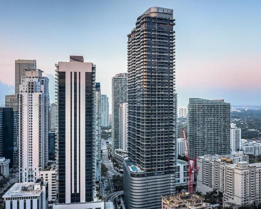 1000 Brickell Plz 2705, Miami, Floride 33131, États-Unis
