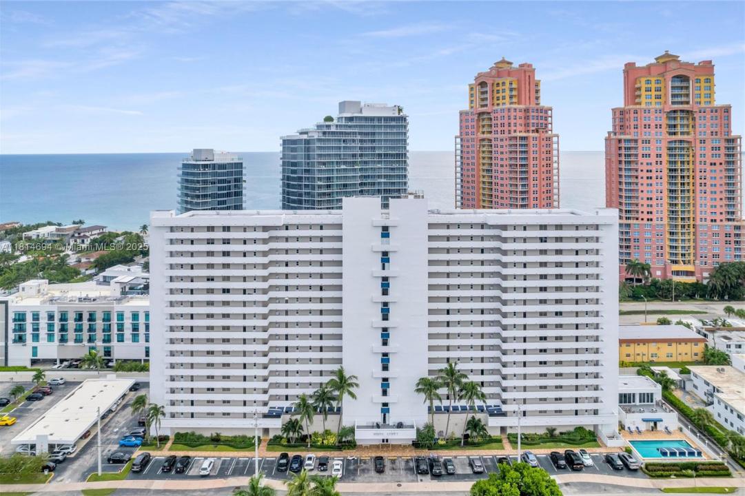 2200 NE 33rd Ave 4C, Fort Lauderdale, Florida 33305