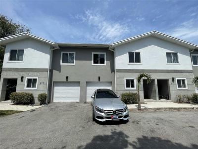 811 NW 3rd Ave, Fort Lauderdale, Florida 33311, USA