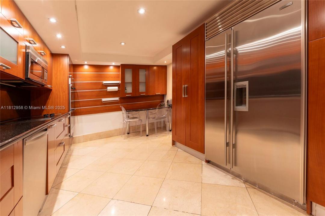10205 Collins Ave 401, Bal Harbour, פלורידה 33154, ארצות הברית של אמריקה