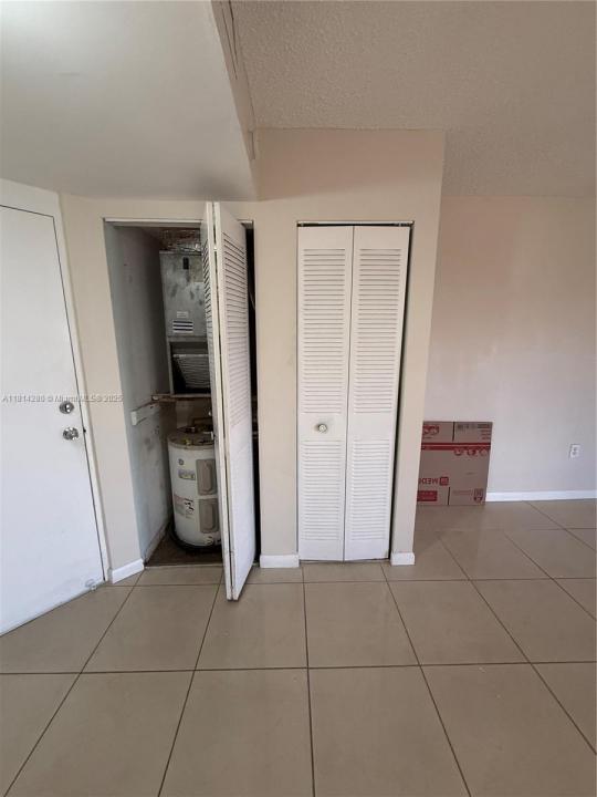 8255 SW 152 AV E PH 2, Miami, フロリダ 33193, アメリカ合衆国