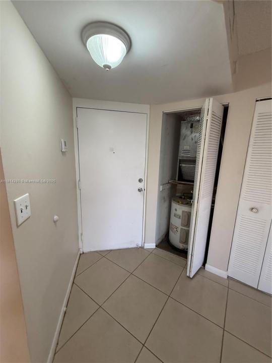 8255 SW 152 AV E PH 2, Miami, フロリダ 33193, アメリカ合衆国