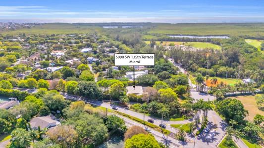 5990 SW 135th Ter, Pinecrest, Florida 33156, USA