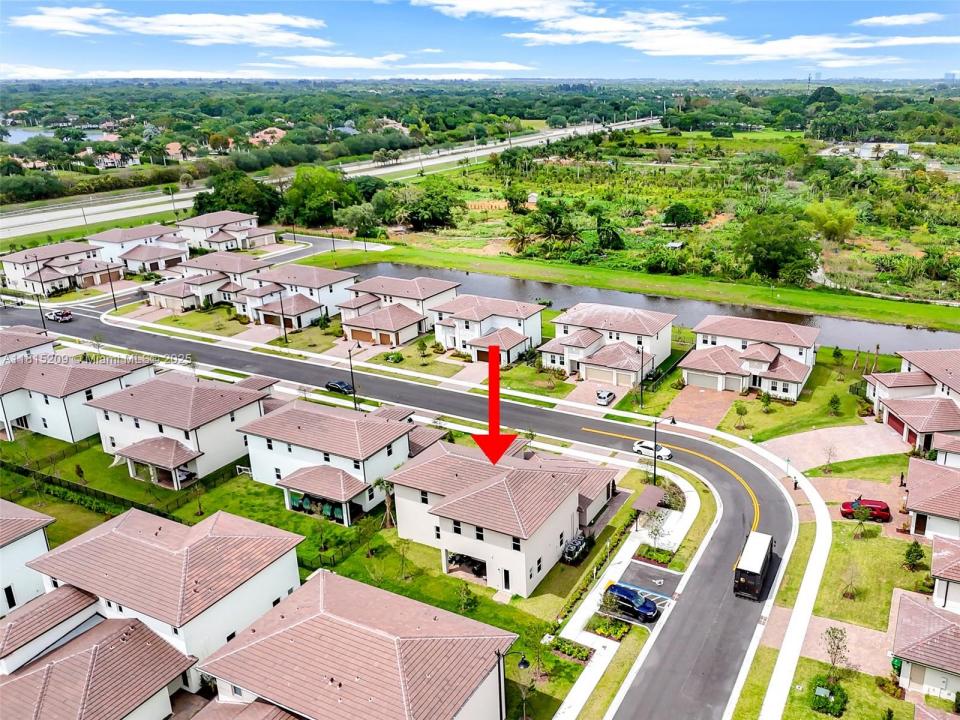 12228 SW 43rd St 12228, Davie, Флорида 33330, Соединенные Штаты