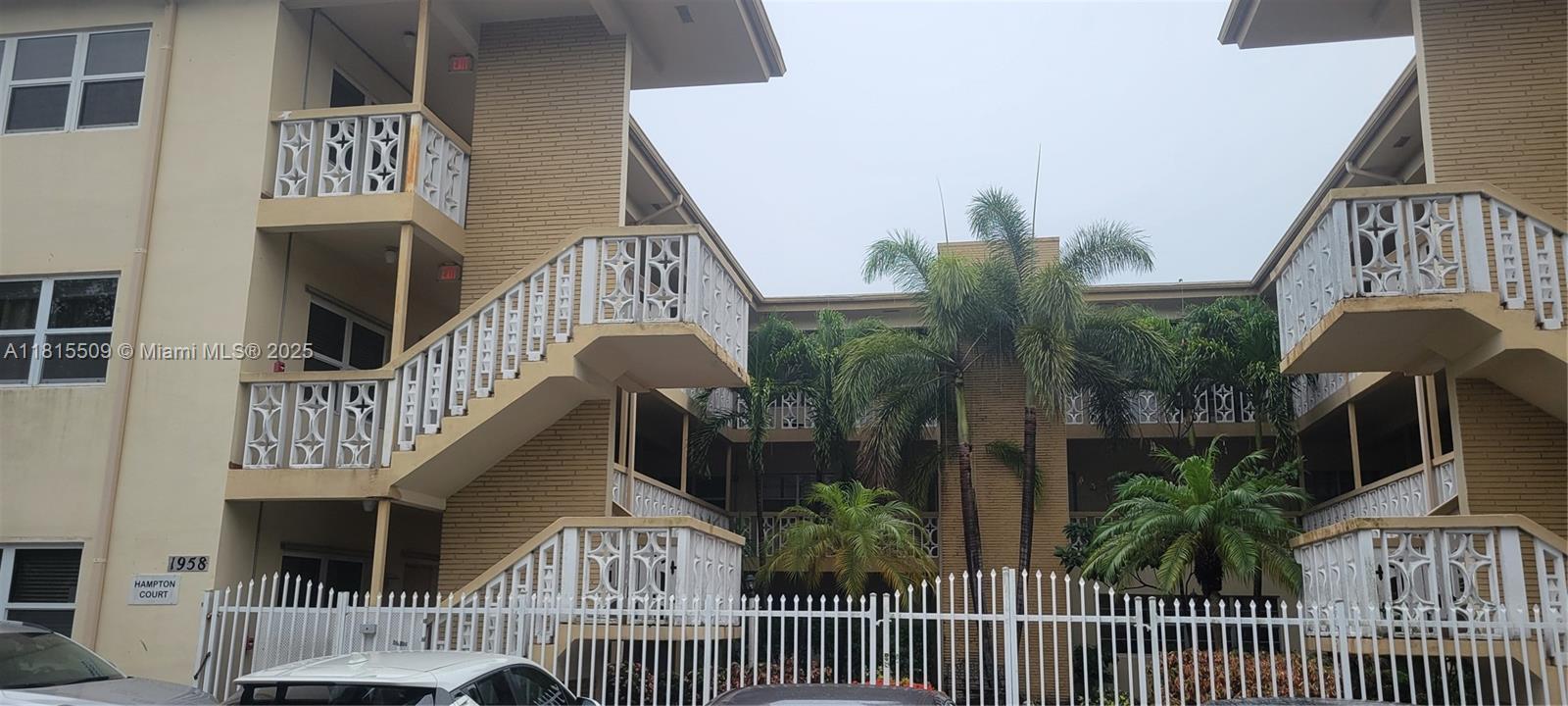 1958 Monroe St 107, Hollywood, Florida 33020, USA