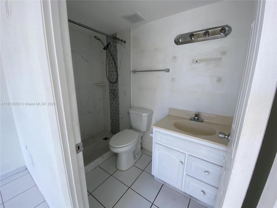 Hialeah, Florida 33012, USA