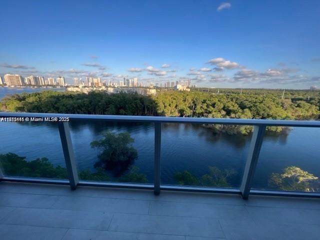 16385 Biscayne Blvd 820, North Miami Beach, 佛罗里达州 33160, 美国