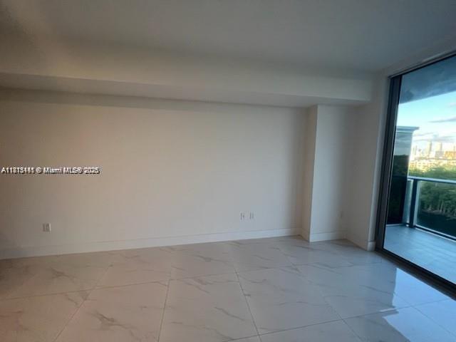 16385 Biscayne Blvd 820, North Miami Beach, 佛罗里达州 33160, 美国