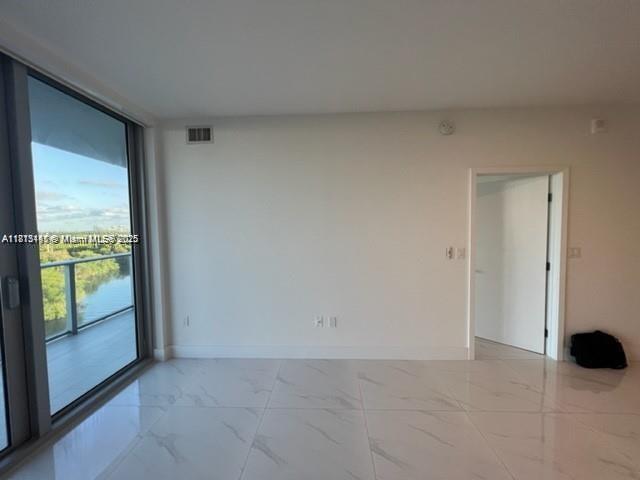 16385 Biscayne Blvd 820, North Miami Beach, 佛罗里达州 33160, 美国