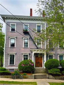 178 BOWEN Street 05, Providence, RI 02906, USA
