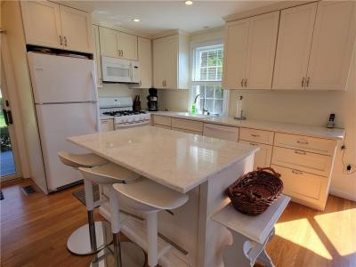 152 Tuckerman Avenue 16, Middletown, RI 02842, USA
