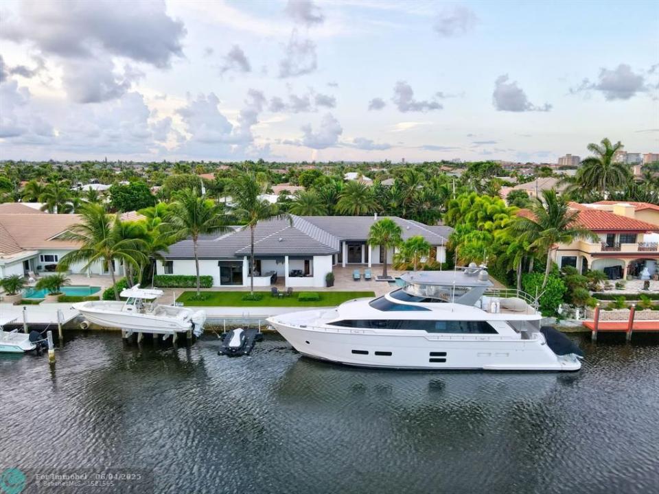 2840 NE 44th St, Lighthouse Point, Florida 33064