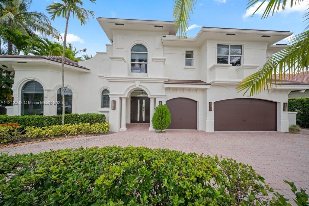 127 Swan Ave, Plantation, Florida 33324