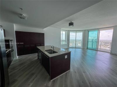 1900 N Bayshore Dr 3818, Miami, Florida 33132, USA
