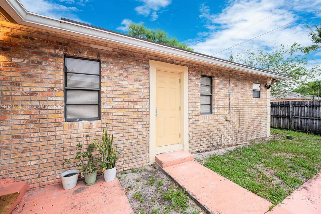 2420 NW 22nd Rd 0, Fort Lauderdale, Florida 33311