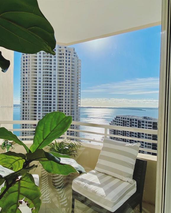 888 Brickell Key Dr 2209, Miami, Florida 33131