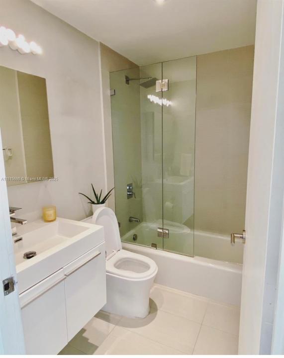 888 Brickell Key Dr 2209, Miami, Florida 33131
