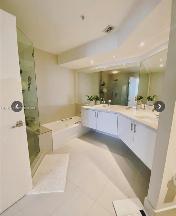 888 Brickell Key Dr 2209, Miami, Florida 33131