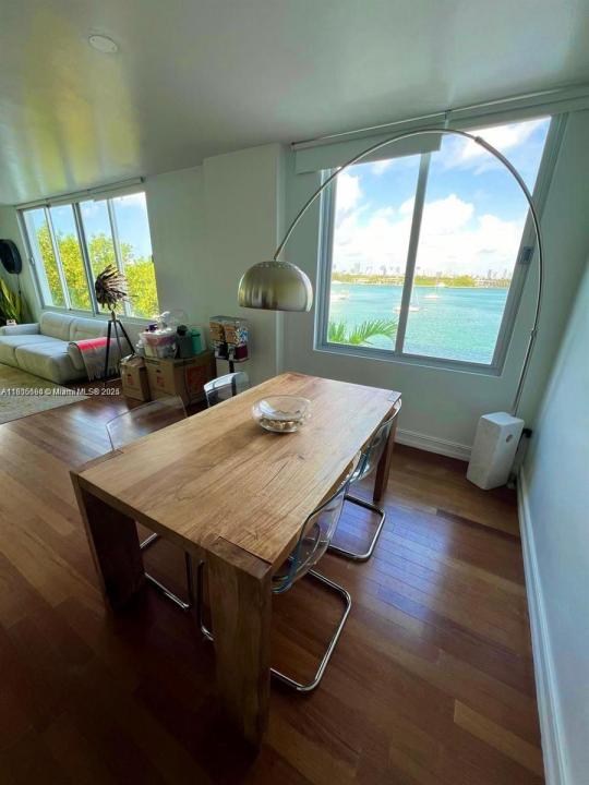 1000 West Ave 211, Miami Beach, Florida 33139, USA