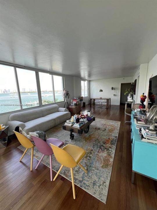 1000 West Ave 211, Miami Beach, Florida 33139, USA
