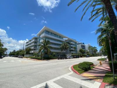 7800 Collins Ave 405, Miami Beach, Florida 33141, USA