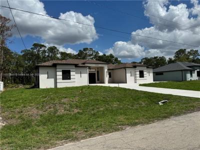 1016 Magnolia Ave, Lehigh Acres, Florida 33974, USA