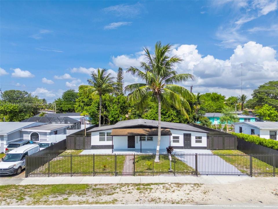19330 NE 2nd Ave, Miami, Florida 33179, Amerika Birleşik Devletleri