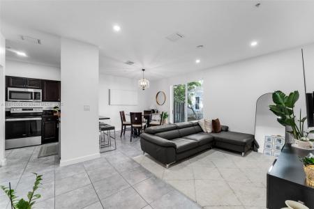 134 SE 28th Ter 10, Homestead, Florida 33033, USA