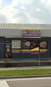 7026 W Hillsborough, Tampa, Florida 33634, USA