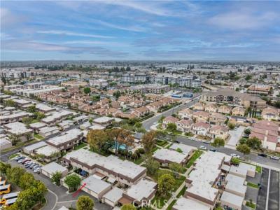 Westcliff Drive, Stanton, California 90680, Stati Uniti