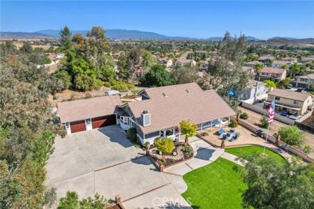 Yosemite Street, Winchester, Californie 92596, États-Unis