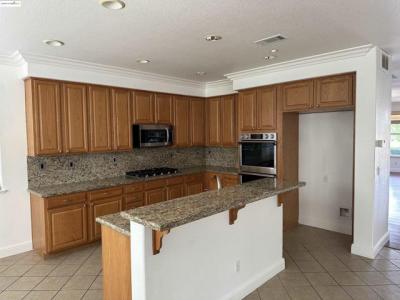 PASA TIEMPO DRIVE, Brentwood, California 95139-9999, HOA KỲ