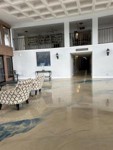 9370 SW 8th St 411, Boca Raton, Florida 33428, USA
