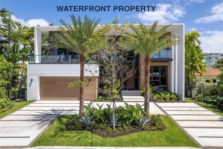 10161 E Broadview Dr, Bay Harbor Islands, Florida 33154, USA