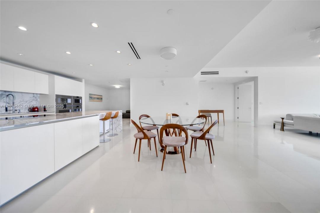 10201 Collins Ave 2506, Bal Harbour, Flórida 33154, Estados Unidos