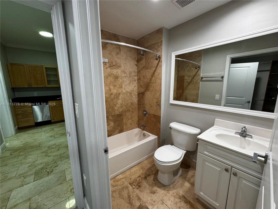 1750 NW 107th Ave M410, Sweetwater, Florida 33172