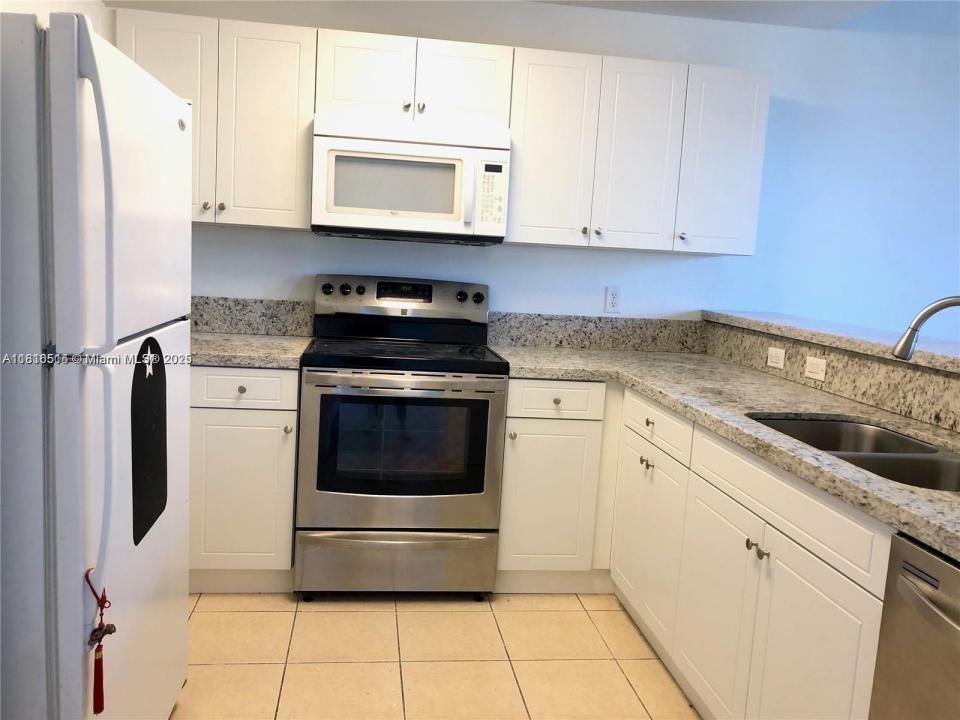11001 NW 83rd St 208, Doral, Floride 33178, États-Unis