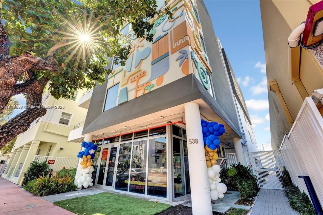 538 Meridian Ave, Miami Beach, Флорида 33139, Соединенные Штаты