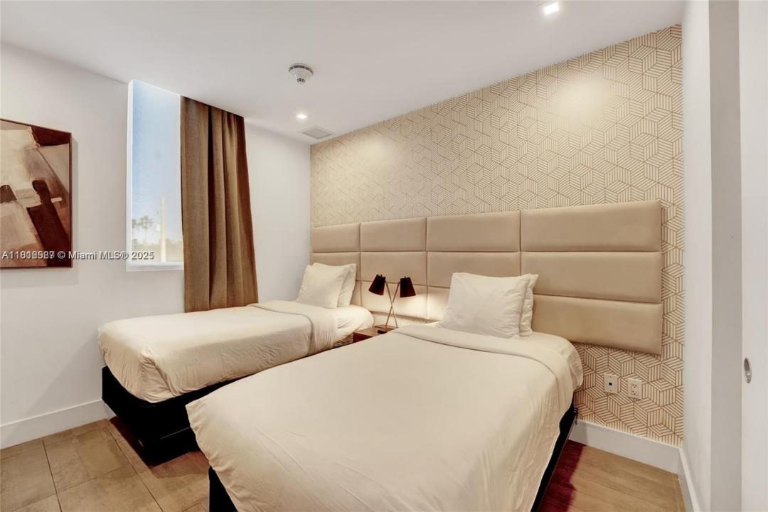 538 Meridian Ave, Miami Beach, Флорида 33139, Соединенные Штаты