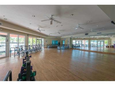 3340 NE 190th St 608, Aventura, Florida 33180, USA