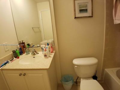 3340 NE 190th St 608, Aventura, Florida 33180, USA