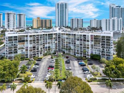 1000 Parkview Dr 701, Hallandale Beach, Florida 33009, USA
