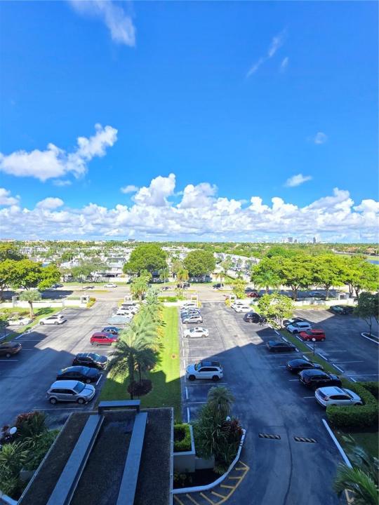 1000 Parkview Dr 701, Hallandale Beach, Флорида 33009, Соединенные Штаты