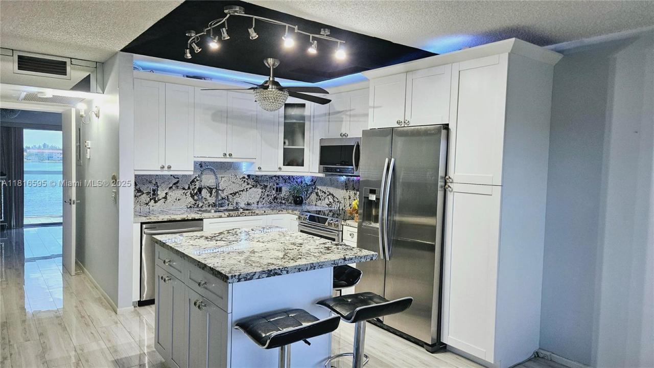 1401 SW 134th Way 412C, Pembroke Pines, Floride 33027, États-Unis