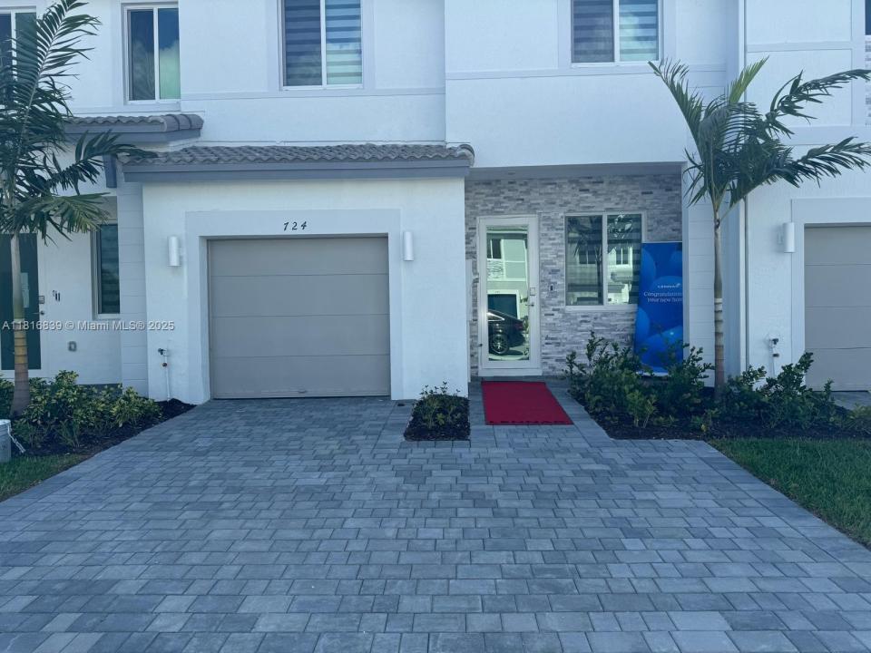 724 SE 13th St Cir ., Homestead, 佛羅里達州 33034, 美國