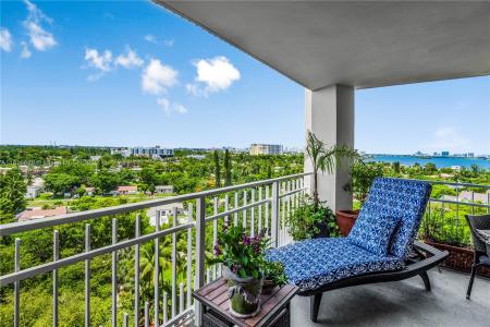 1000 Quayside Ter 1107, Miami, Florida 33138, USA