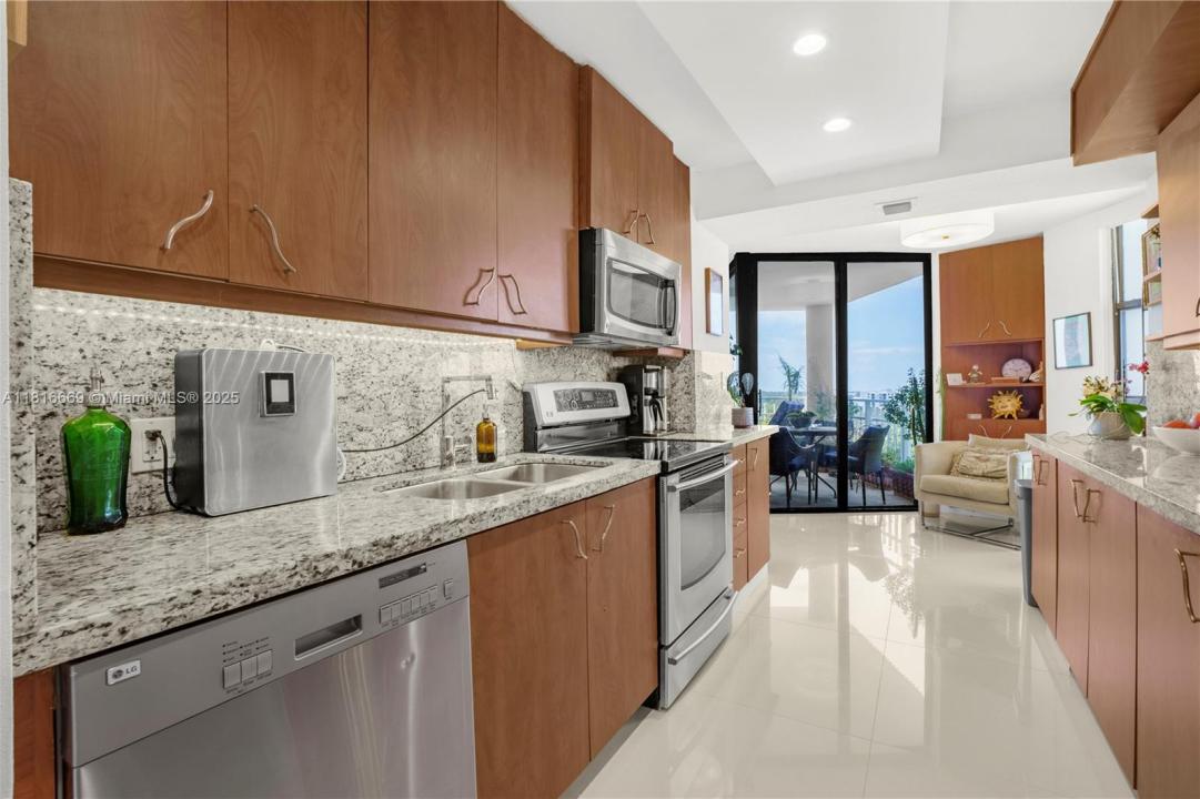 1000 Quayside Ter 1107, Miami, 佛羅里達州 33138, 美國