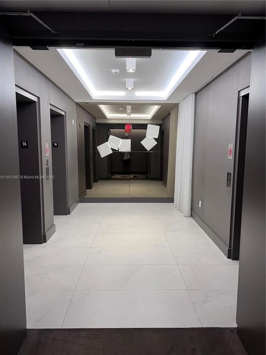 17301 Biscayne Blvd 1402, North Miami Beach, Floride 33160, États-Unis