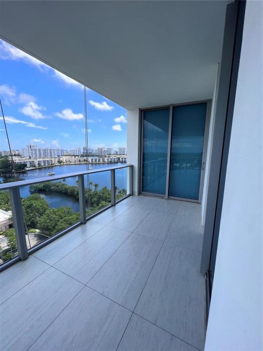 17301 Biscayne Blvd 1402, North Miami Beach, Floride 33160, États-Unis