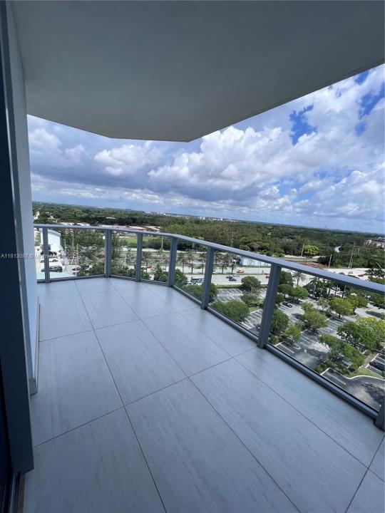 17301 Biscayne Blvd 1402, North Miami Beach, Floride 33160, États-Unis